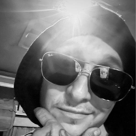 Meet your Posher, David - Picture 1 of 1